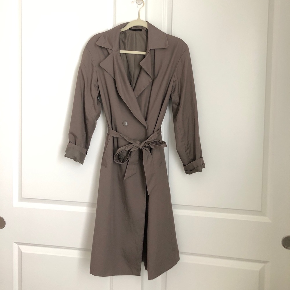 Minimal style flowy oversized trench coat